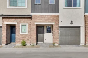 Image of Community Pool & Hiking Trails: Phoenix Condo!