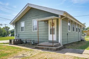 Image of Near Walnut Valley Festival: Convenient Apartment!