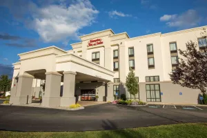 Image of Hampton Inn & Suites Tilton