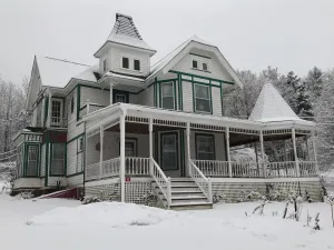 Image of Antique Rose Inn Windham