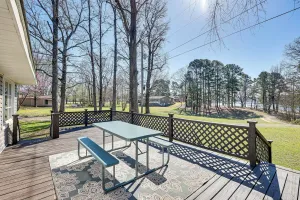 Image of New Blaine Getaway - Walk to Lake Dardanelle!