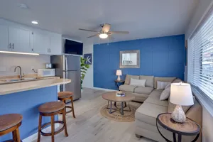Image of Catalina Island Duplex - Steps to Beach and Pier!