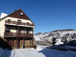 Image of Cozy Ski Base with Garden