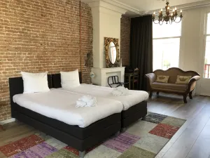Image of Nine-T-Teen Bed and Boutique