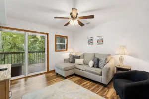 Image of The Greenview Haven: Cozy For 6!