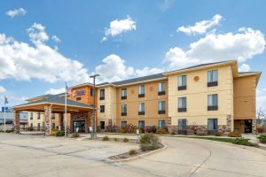 Image of Comfort Inn & Suites Cedar Rapids North - Collins Road