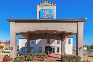 Image of Motel 6-Ennis, TX