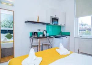 Image of Hyde Park Executive Apartments