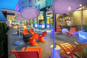 Image of Aloft Buffalo Airport