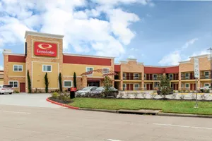 Image of Econo Lodge Inn & Suites Houston Willowbrook