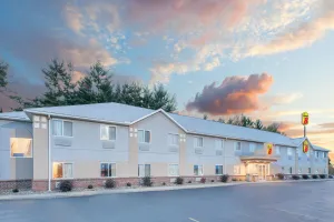 Image of Super 8 by Wyndham Seville