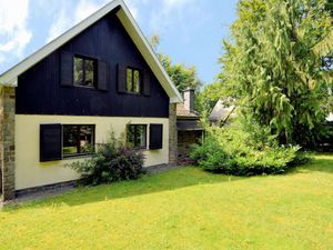 Image of Inviting chalet in the woods in Ovifat