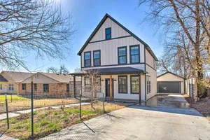Image of Stylish OKC Farmhouse with Garden - Close to OU