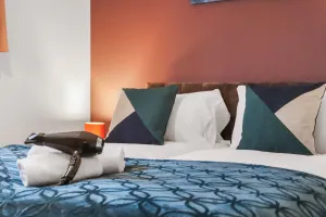 Image of Inviting 2-Bed House in Milton Keynes - Netflix
