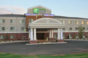 Image of Holiday Inn Express & Suites Clinton by IHG