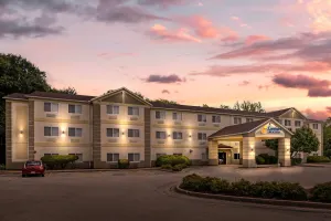 Image of Comfort Inn & Suites East Moline near I-80