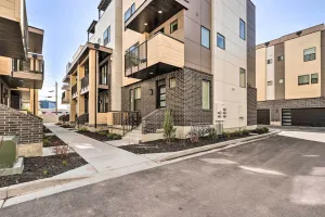 Image of Modern-chic Provo Townhome 1 Mi to BYU Campus
