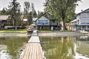 Image of Diamond Lake Home with Dock Close to 2 Ski Resorts!