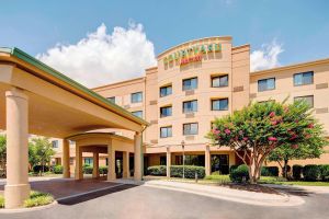 Image of Courtyard by Marriott Roanoke Airport