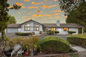 Image of Paso Vista Bella by Avantstay Luxe Group Escape w Wine Country Views