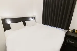 Image of HOTEL TRAD Replay