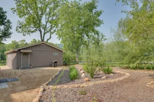 Image of Riverfront Elizabethton Detached Studio with Grill