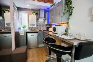 Image of Chic & Cosy Flat with Terrace, 5-Min Walk to Pimlico Tube, Pet-Friendly