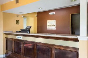 Image of Econo Lodge Inn & Suites I-65