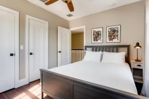 Image of Buttercup - Charming Home on Quiet Street Near the Convention Center