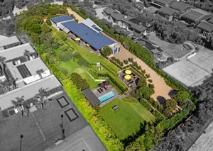 Image of Luxury Portsea Sanctuary Gas Heat Pool Gardens