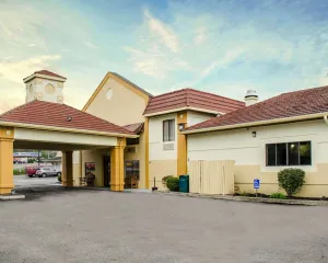 Image of Quality Inn & Suites Medina - Akron West