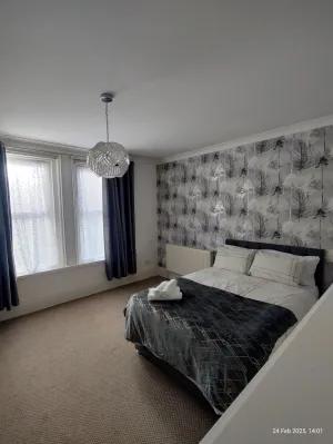 Image of Lovely 2 bedroom Apartment Havant