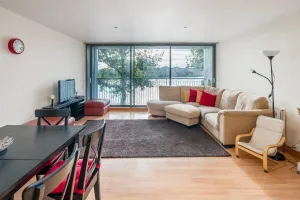 Image of Bright 2 Bed 2 Bath apt Near Canary Wharf