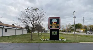 Image of Deluxe Inn by OYO Near Toledo Ohio