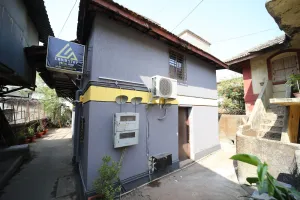 Image of CABIN STAY-SOCIAL HUBZ
