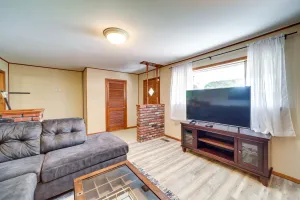 Image of Pet-friendly Bixby Getaway With Deck!