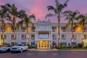Image of Best Western Luxury Inn