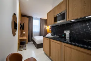 Image of Corner-Set Cholet Centre