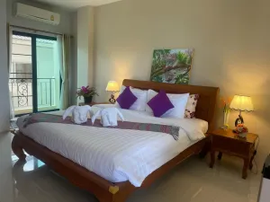Image of Laph Kham House