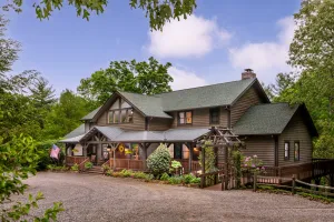 Image of Bent Creek Lodge Bed & Breakfast