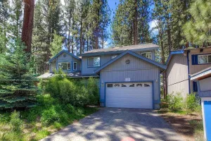 Image of Blue Spruce 4 Bedroom Home by RedAwning
