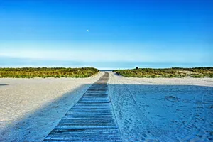 Image of Wildwood Crest Condo with Pool Walk to Restaurants!