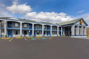 Image of Super 8 by Wyndham Nashville West