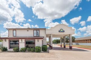 Image of Days Inn by Wyndham Bryan College Station