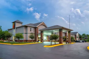Image of Super 8 by Wyndham Salisbury