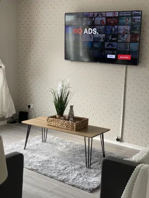 Image of Bv Luxury Spacious 3 Bedroom House At Isaac Close
