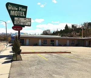 Image of White Pine Motel