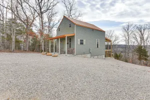 Image of Covered Porch & Fire Pit: Cabin in Richland