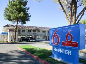 Image of Studio 6-Barstow, CA