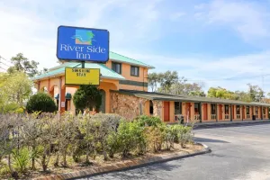Image of River Side Inn